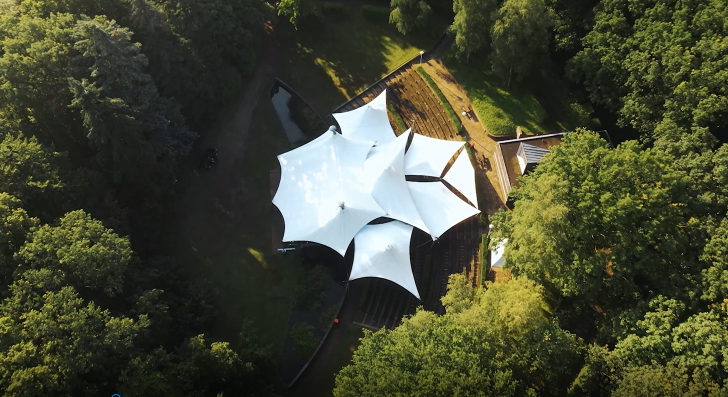 Drone shot Openluchttheather de goffert